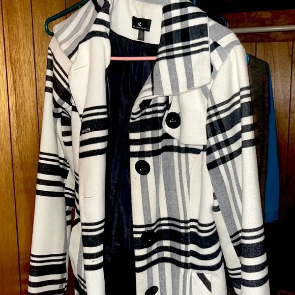 Jacket - Picture 1 of 3